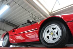 Image 8/50 de Ferrari 308 GTSi (1981)