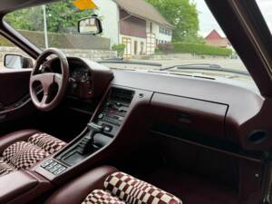 Image 12/21 of Porsche 928 S (1982)