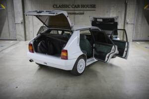 Image 57/93 of Lancia Delta HF Integrale Evoluzione I (1992)