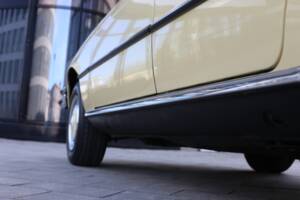 Bild 20/76 von Mercedes-Benz 280 SE (1977)