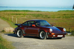 Image 15/28 de Porsche 911 Turbo 3.3 (1988)