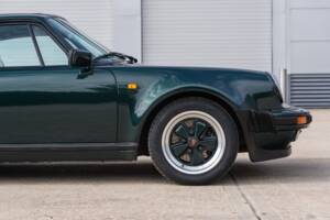 Image 10/52 of Porsche 911 Carrera 3.2 (1989)