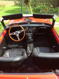 Image 34/68 of Triumph Spitfire Mk II (1965)