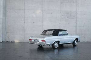 Image 6/49 of Mercedes-Benz 220 SE b (1962)