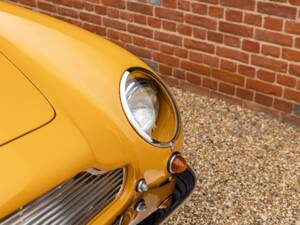 Bild 25/62 von Aston Martin DB 6 Mk II (1970)