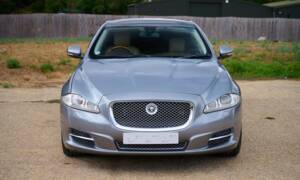 Bild 6/50 von Jaguar XJ 5.0 (2010)