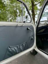 Image 25/28 of FIAT 600 D (1964)