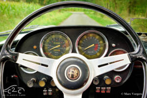 Image 6/55 of Alfa Romeo 2000 Spider (1959)