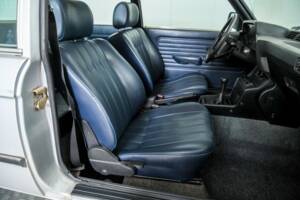 Bild 16/50 von BMW 320i (1981)