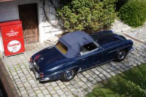 Image 19/20 of Mercedes-Benz 190 SL (1960)