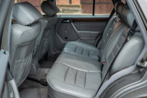 Image 46/66 of Mercedes-Benz 200 TE (1989)