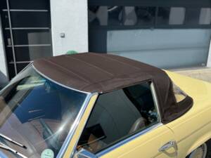 Afbeelding 13/15 van Mercedes-Benz 450 SL (1976)