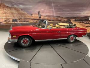 Image 9/40 of Mercedes-Benz 280 SE (1969)