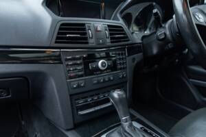 Bild 36/44 von Mercedes-Benz E 500 (2010)