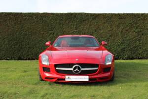 Image 9/57 of Mercedes-Benz SLS AMG (2010)