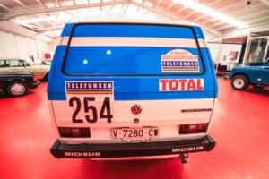 Bild 5/18 von Volkswagen T3 Kombi 1.9 (1989)