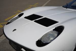 Afbeelding 40/74 van Lamborghini Miura P 400 (1968)