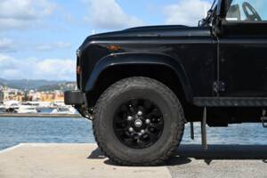 Image 52/70 of Land Rover Defender 90 TD4 (2007)