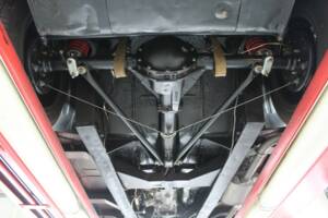 Image 13/50 of Nash-Healey Roadster (1953)