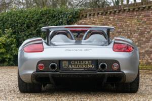 Image 6/50 de Porsche Carrera GT (2005)