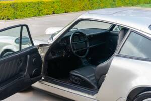 Bild 11/31 von Porsche 911 Carrera 4 (1990)