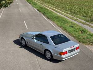 Image 3/8 de Mercedes-Benz 500 SL (1992)