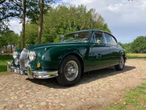 Image 3/35 de Jaguar Mk II 3.8 (1961)
