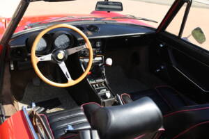 Image 15/87 of Alfa Romeo Spider Veloce (1984)