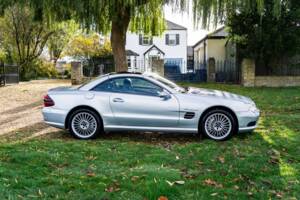Image 10/45 of Mercedes-Benz SL 55 AMG (2004)