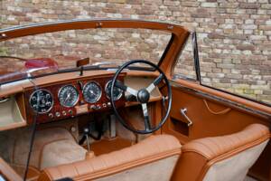 Imagen 23/50 de Aston Martin DB 2/4 Mk II DHC (1955)