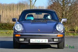 Image 24/50 of Porsche 911 Carrera 3.2 (1987)