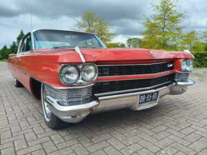 Image 6/8 of Cadillac Sedan DeVille (1965)