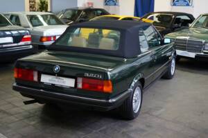 Afbeelding 16/25 van BMW 320i (1988)