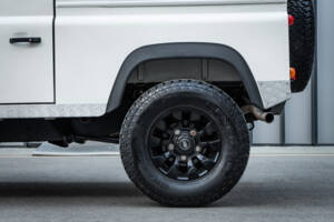 Immagine 23/97 di Land Rover Defender 90 (1995)