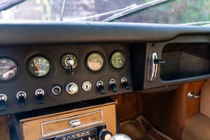 Image 57/86 de Jaguar E-Type (1967)