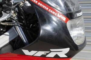 Bild 18/47 von Honda VFR 400 R (1988)