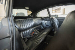 Image 13/15 de Jaguar E-Type (1969)