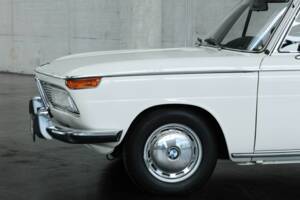 Immagine 11/50 di BMW 2000 (1969)