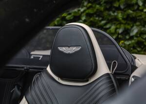Image 23/39 of Aston Martin DB 11 Volante (2018)