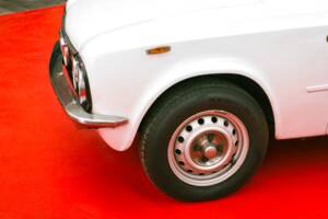 Bild 6/34 von Alfa Romeo Giulia Nuova Super 1600 (1979)