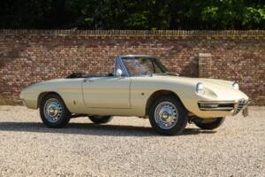 Image 40/50 of Alfa Romeo 1600 Duetto (1967)