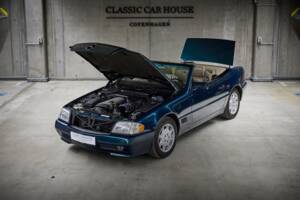 Image 4/100 de Mercedes-Benz SL 280 (1995)