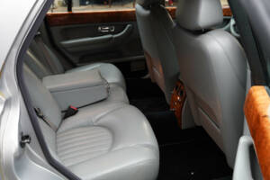 Image 37/50 of Bentley Arnage R (2004)