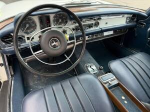 Image 10/19 of Mercedes-Benz 280 SL (1971)