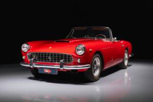 Image 3/14 de Ferrari 250 GT Cabriolet Pininfarina (1961)