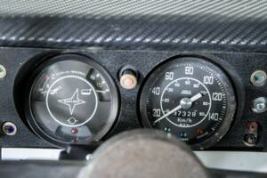 Image 19/50 of Land Rover 109 (1978)