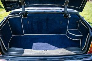 Image 40/50 of Bentley Azure Mulliner (1996)