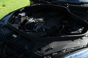 Image 17/49 of Mercedes-Benz ML 63 AMG (2013)