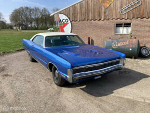 Image 34/44 de Plymouth Sport Fury (1970)