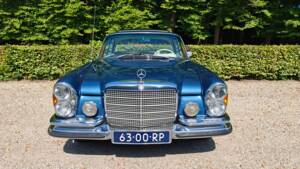 Image 7/17 de Mercedes-Benz 280 SE 3,5 (1971)